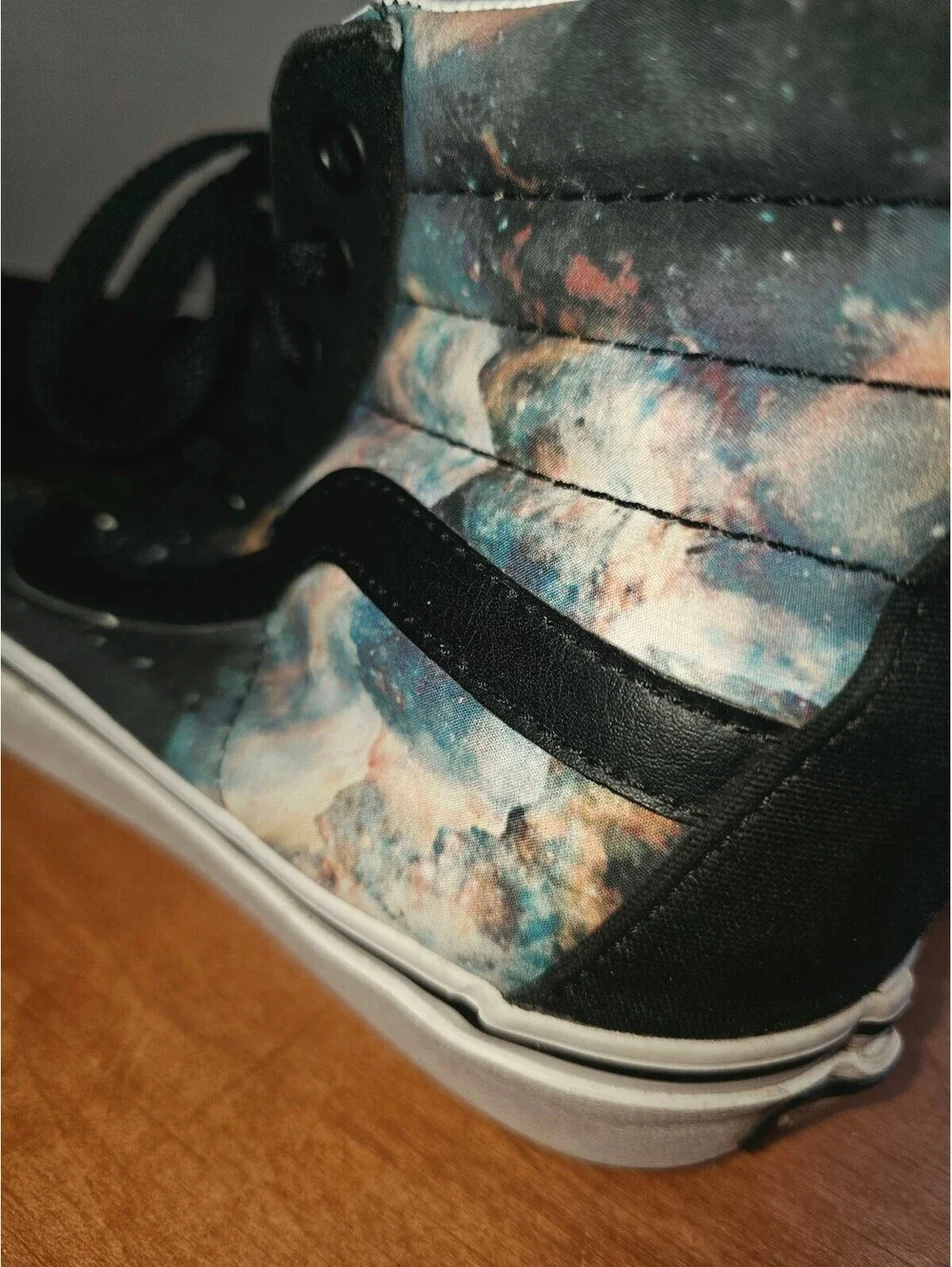 Vans galaxy high tops mens size 7, womens 8.5
